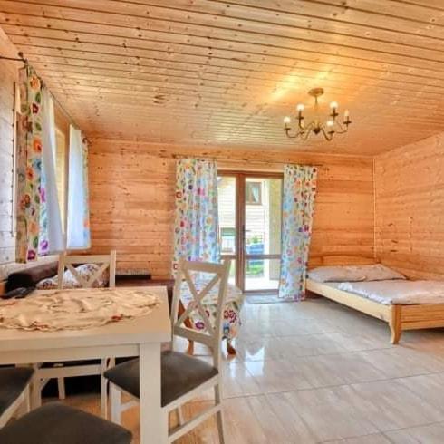 Domki Caloroczne Domkowstwo Bobrka Room photo